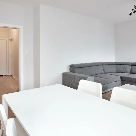 Appartement 10th Floor Unii Lubelskiej By Bookinghost