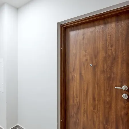 10th Floor Unii Lubelskiej By Bookinghost פוזנן